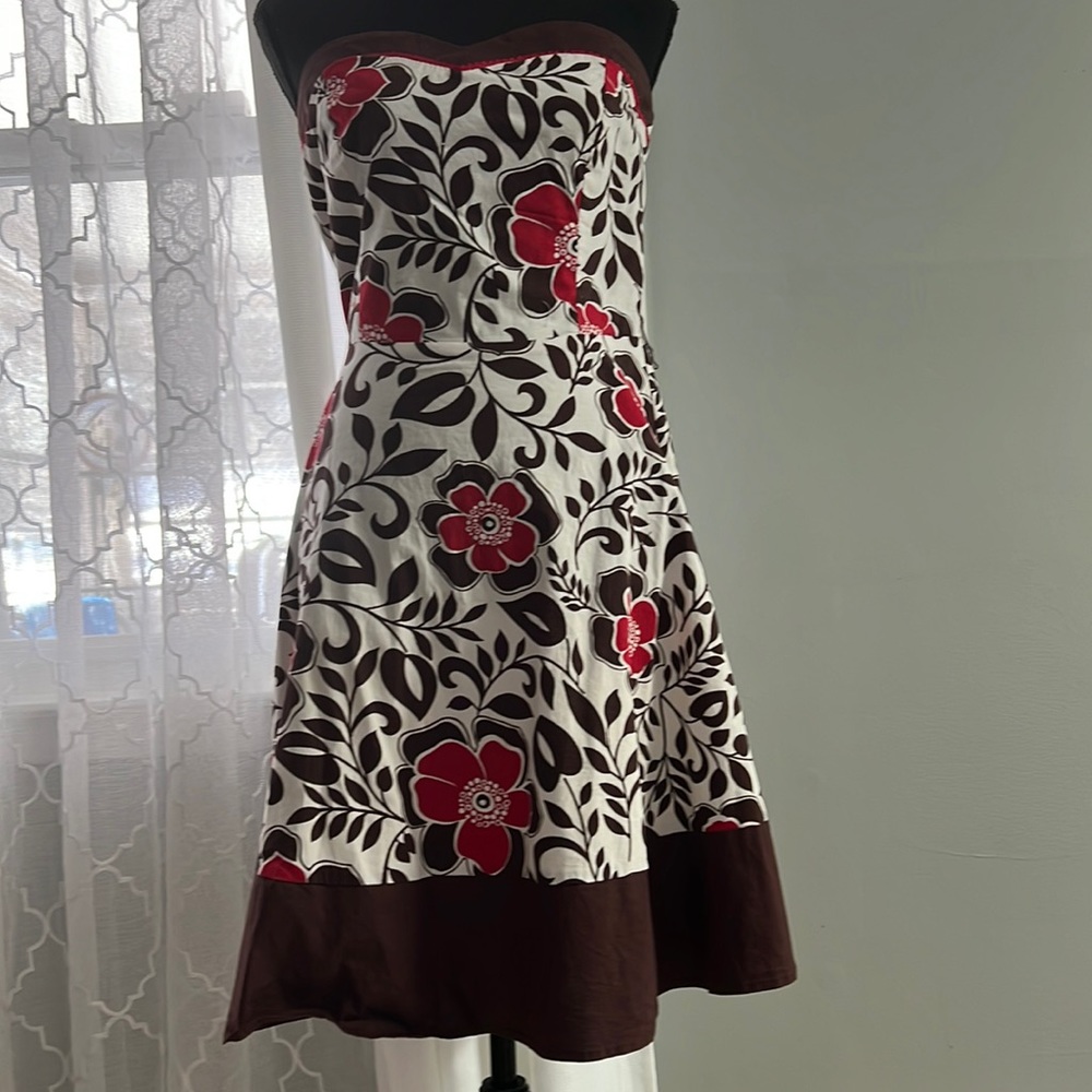 Beautifully strapless …beige & brown with red flowers